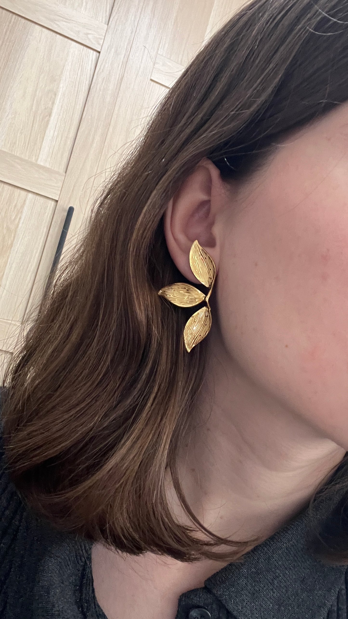 Pendientes TRES HOJAS DORADO